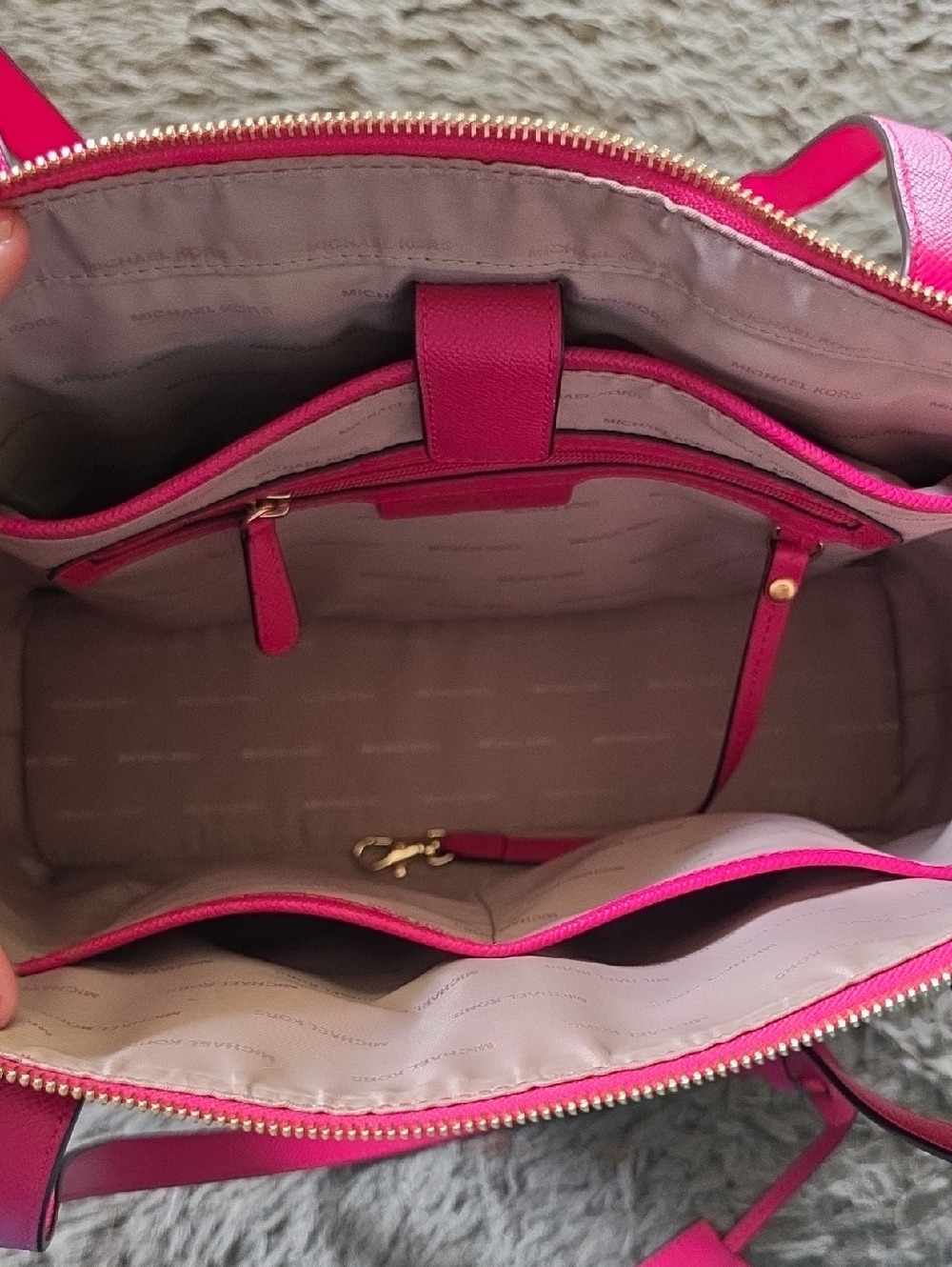 EUC Michael Kors Hot Pink Tote Handbag - Picture 6 of 9